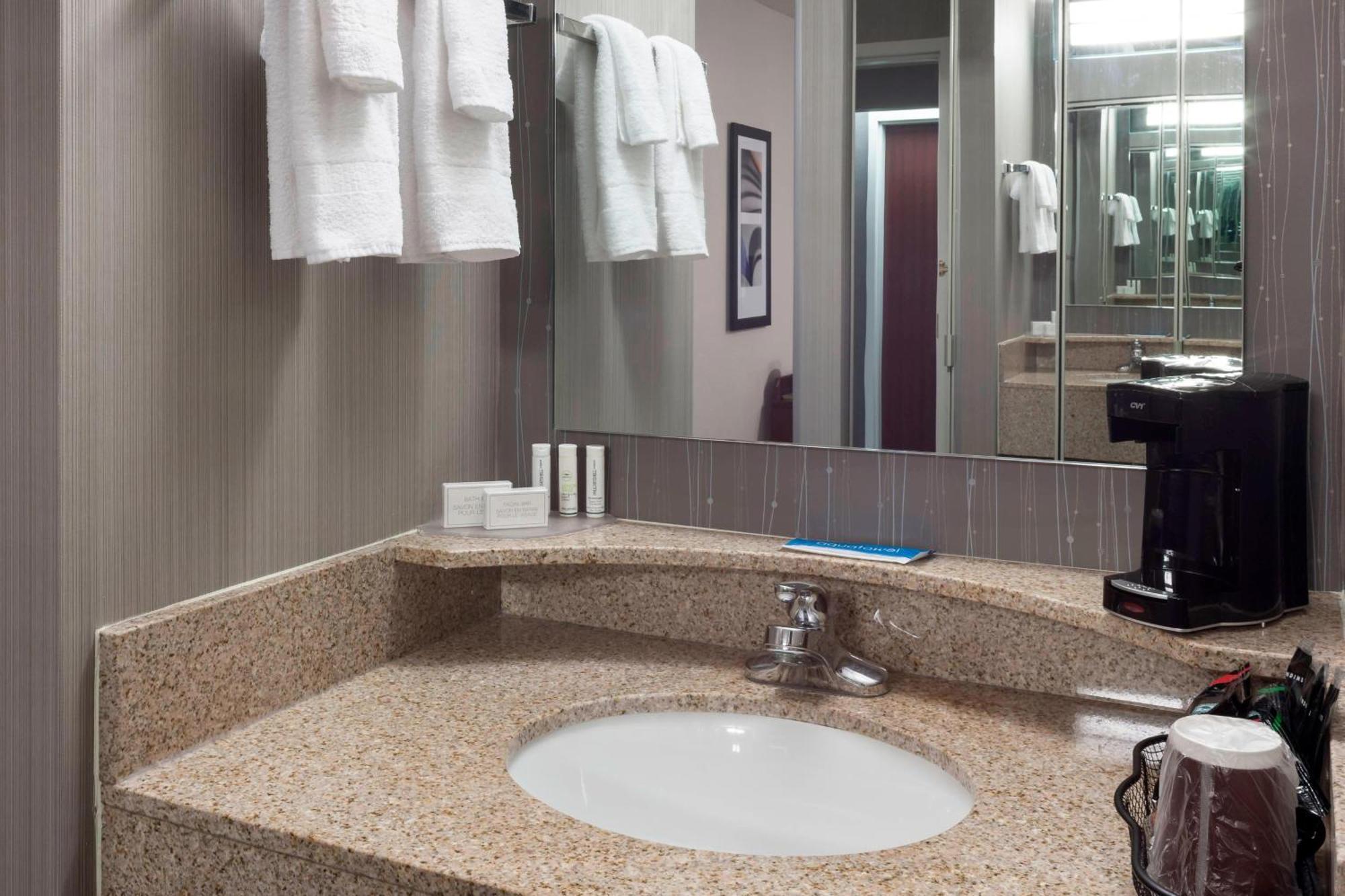 Courtyard By Marriott Wichita East Hotell Eksteriør bilde