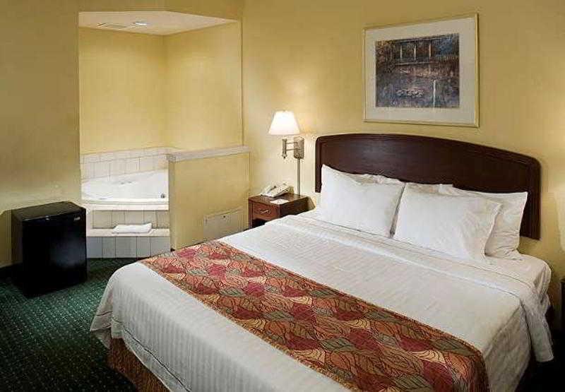 Courtyard By Marriott Wichita East Hotell Eksteriør bilde